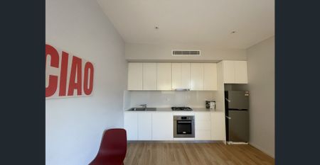 ULTIMATE CITY LIVING IN ULTIMO 🌇 - Photo 4