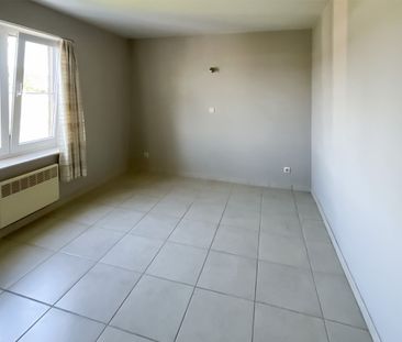 ZONNIG APPARTEMENT IN HET HARTJE VAN WAARDAMME met 2 slaapkamers. - Photo 2