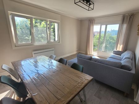Location Appartement 3 pièces 65m² MAUBEUGE 59600 - Photo 2