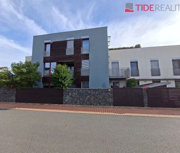 Apartment for rent, 2+kk - 1 bedroom, 60m - Photo 3