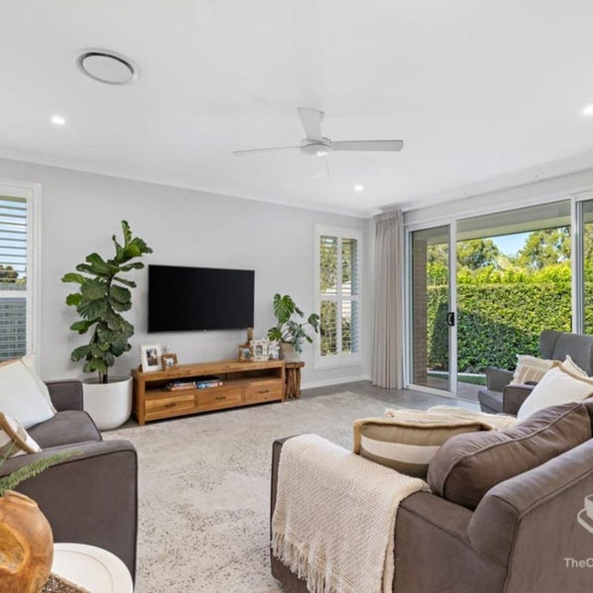 Spacious 5-Bedroom Family Home in Prestigious Kinross Estate – Premium Living in Thornlands - Photo 1