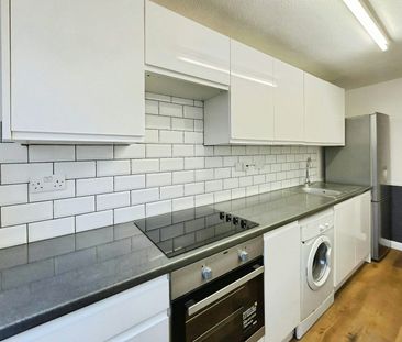 Maisonette to rent on - Photo 6