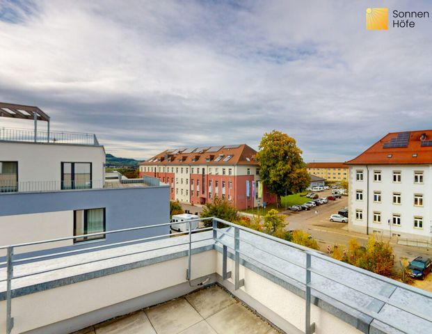 Jetzt UMZUGSBONUS sichern! Schöne 4-Zimmer-Wohnung mit Dachterrasse und Einbauküche - Foto 1