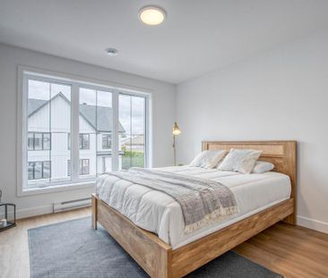 1 MOIS GRATUIT ! Grand 5 1/2 sur 2 étages, LIBRE - Condo / appartem... - Photo 4
