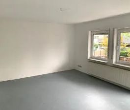 Moderne 3,5 Zimmer-Wohnung mit Balkon in Derschlag - Foto 4