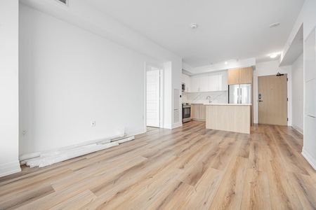 For Lease - 333 Sunseeker Avenue Unit# 418, Innisfil, Ontario - Photo 5