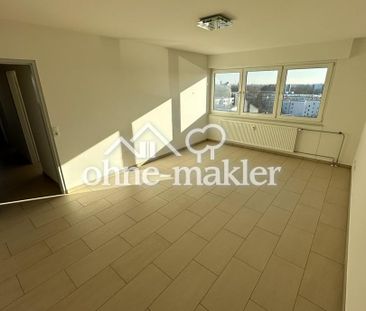 Kernsanierte exklusive 3 1/2 Zimmer Dachgeschosswohnung mit Loggia ... - Photo 1