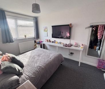 Kimmeridge Close, Bransholme, HULL - Photo 4