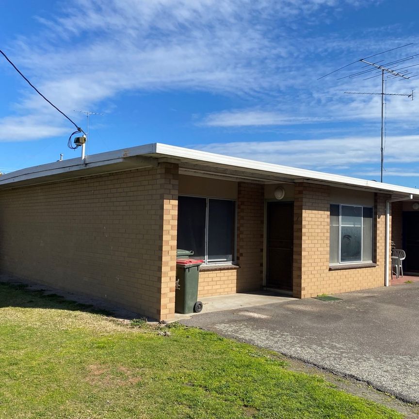 1/24 Hazelwood Road, Morwell, VIC - Photo 2