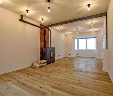 Gerenoveerde rijwoning te huur op 273m² met 3 slaapkamers te Adinke... - Foto 4