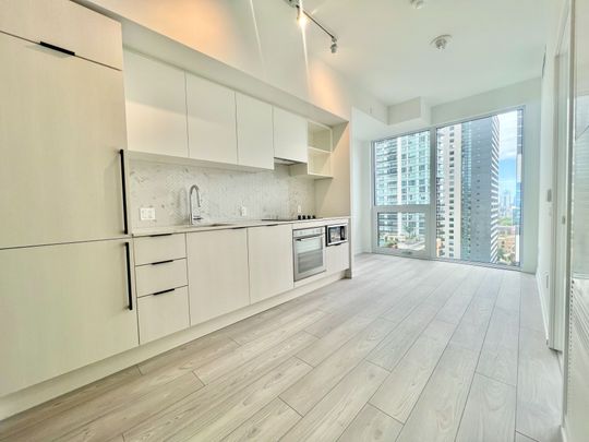 For Lease - 82 Dalhousie Street Unit# 2002, Toronto, Ontario - Photo 1