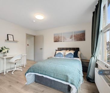 1 bedroom in a house share to rent - Photo 3