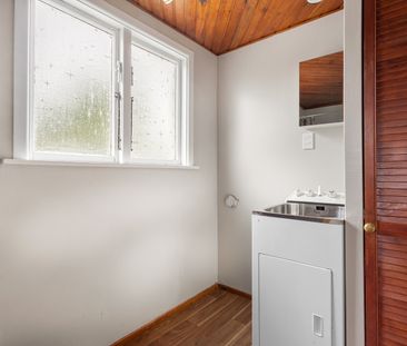 Family Home in Spreydon - Photo 4