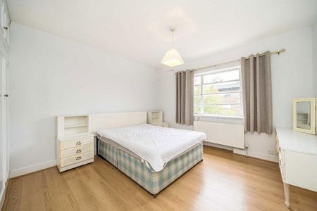 3 bedroom flat to rent - Photo 3