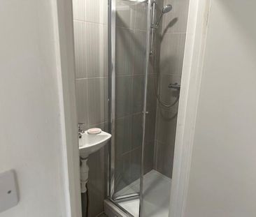 Room in a Shared House, Midhurst Avenue Thornton Heath, CR0 - Photo 6