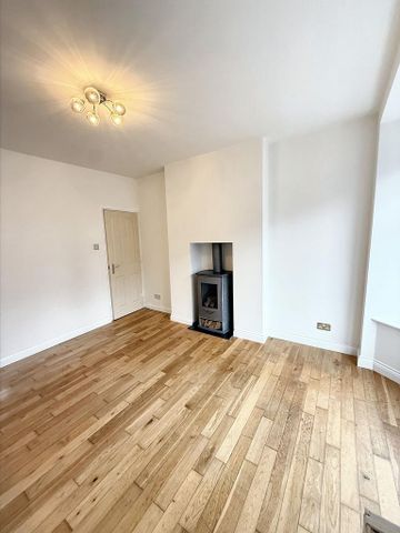 4 bedroom semi-detached house to rent - Photo 4