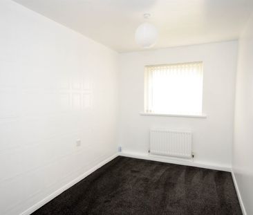 2 bed flat to rent in Claremont Walk, Gateshead, NE8 - Photo 4