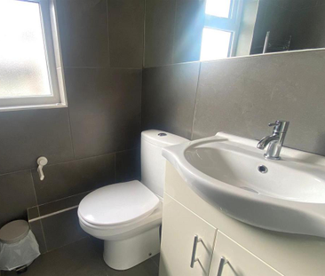 4 bedroom private hall to rent - Photo 6