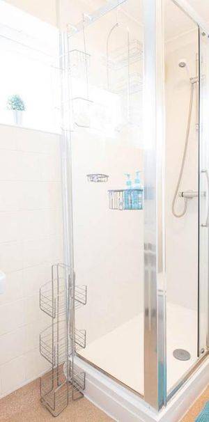 1 bedroom house to rent - Photo 2