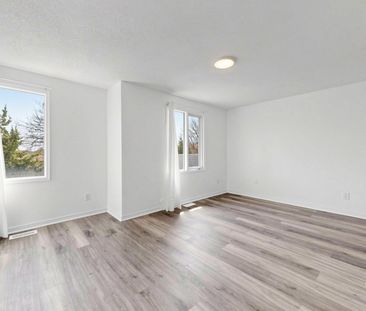 For Lease - 1399 Anton Square, Pickering, Ontario - Photo 6