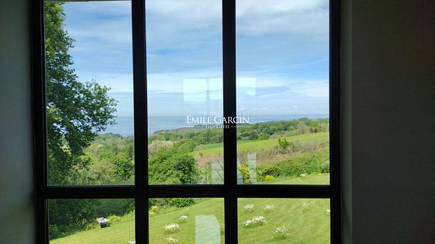 Maison à louer à Urrugne, emplacement privilégié avec vue océan et montagnes. - Photo 1