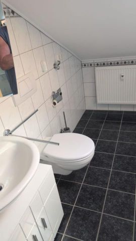 unsere moderne, helle 2-Zi-DG-Wohnung mit Balkon - Photo 5