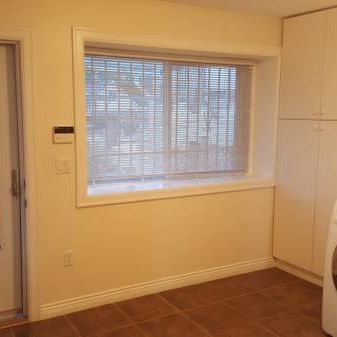 400sqft 1 bedroom ground floor suite for rent - Photo 1