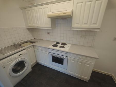 1 bedroom flat to rent - Photo 2