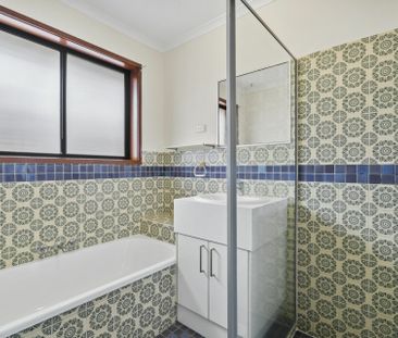 PERFECTLY POSITIONED TWO BEDROOM UNFURNISHED DUPLEX - Photo 6