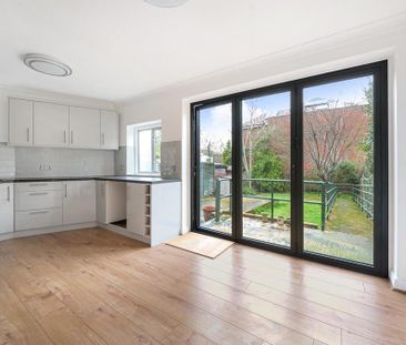4 bedroom semi-detached house to rent - Photo 6