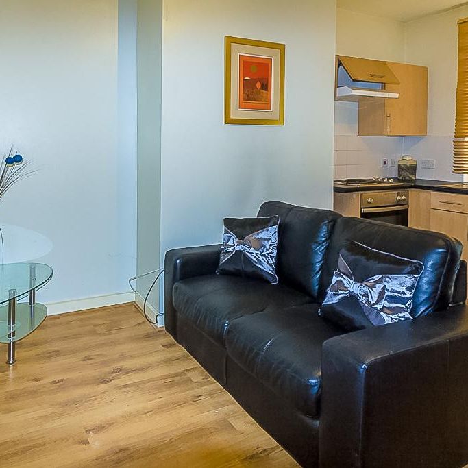 9 BROOKFIELD ROAD Leeds - LS6 4EJ - Photo 1