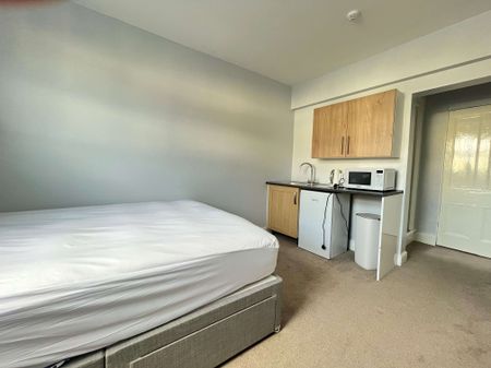 1 Bedroom | 7 Woodland Terrace, PL4 8NL - One Bed Studio - Photo 5