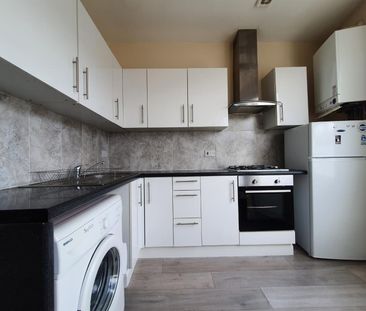 Clarence Road, London E5 - Photo 2