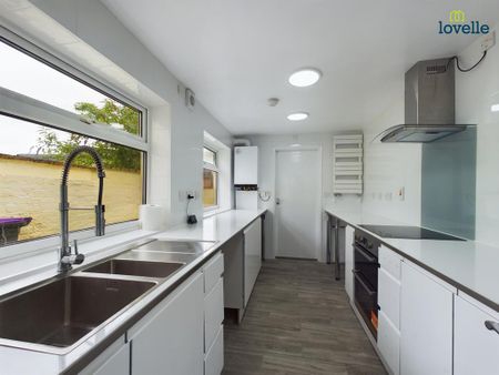 2 bedroom terraced house to rent - Photo 5