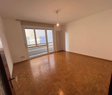 FOR RENT SPACIOUS 2.5-ROOM APARTMENT - Photo 1