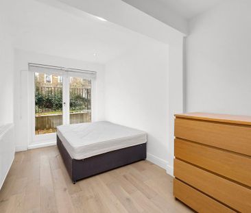 3 bedroom flat to rent - Photo 6