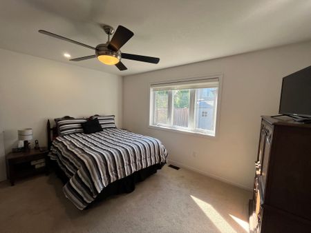 For Lease - 66 Hughes Street, Collingwood, Ontario - Photo 5