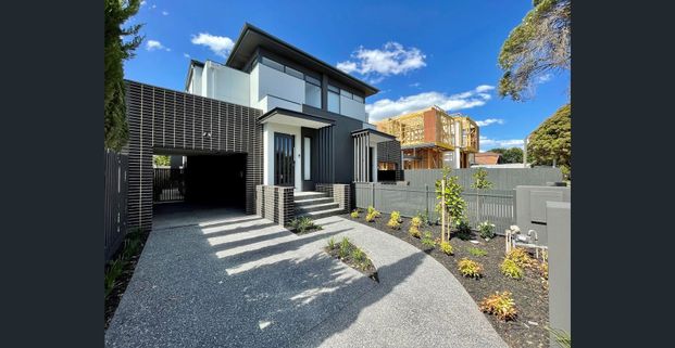 LUXE LIVING | FLARE REAL ESTATE - Photo 1