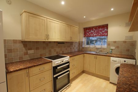 2 bedroom apartment to rent St Marys, Victoria Road, KT13 - Photo 3