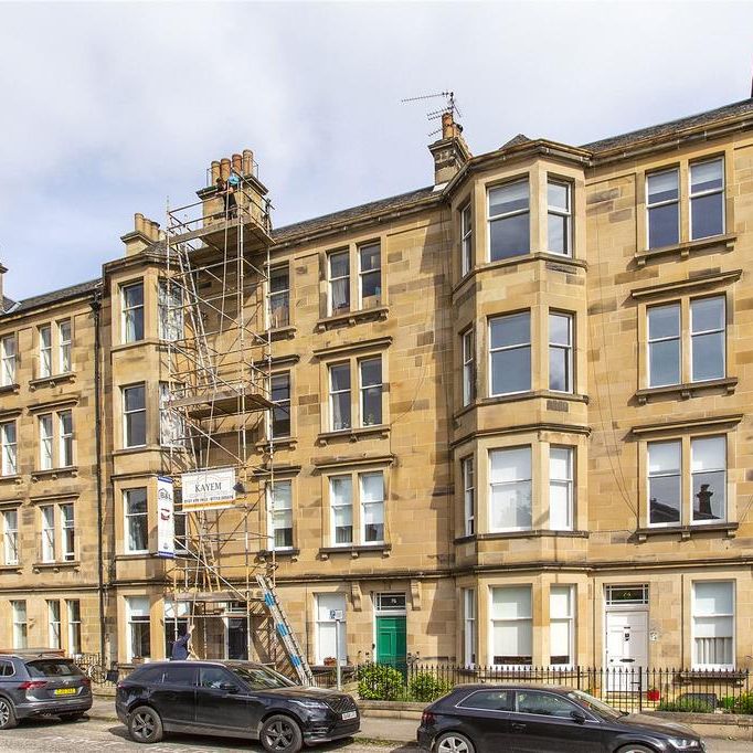 4 bedroom flat to rent - Photo 1