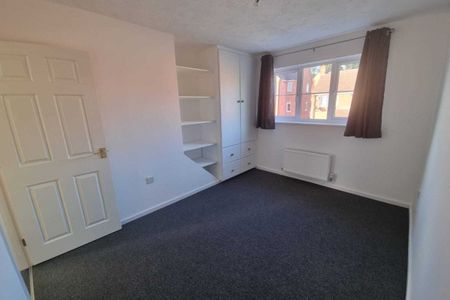 Lowry Close, CORBY - Photo 4