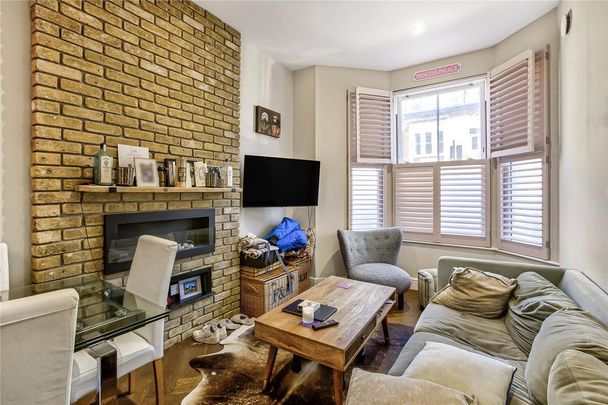 2 bedroom flat to rent - Photo 1