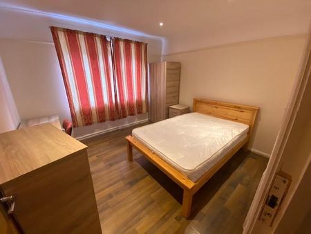 6 bedroom house to rent - Photo 3