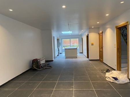 Gerenoveerde woning met 3 slpk en garage te Rollegem-Kapelle - Photo 5