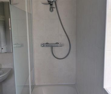 3 bedroom end of terrace house to rent - Photo 3