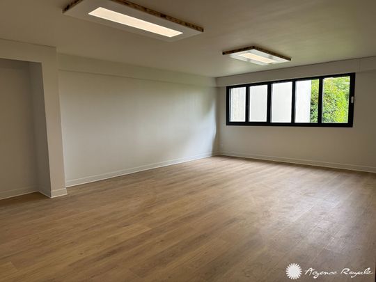 Location Maison 8 pièces 270m² CHAMBOURCY 78240 - Photo 1