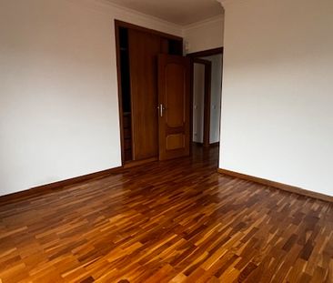 Moradia T3+1 remodelada para arrendamento sem móveis em Bicesse - Photo 6