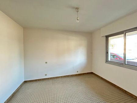 Location Appartement 2 pièces 49m² AIRE SUR L ADOUR 40800 - Photo 5