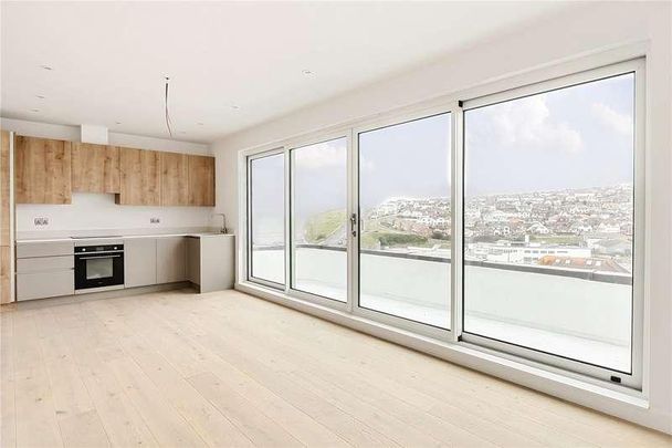 Penthouse Curzon House, Chichester Drive East, Brighton, BN2 - Photo 1