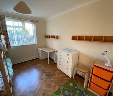 Hendy Close, Sketty, Swansea, SA2 - Photo 6